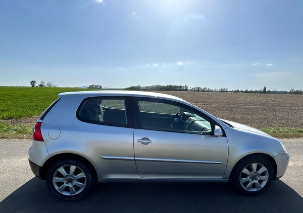 Volkswagen Golf cena 9100 przebieg: 419500, rok produkcji 2003 z Wiązów małe 79